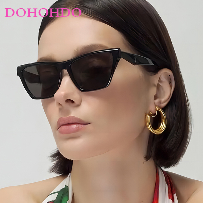 Vintage Fashion Photography - نظارات شمسية كلاسيكية بإطار كبير على
