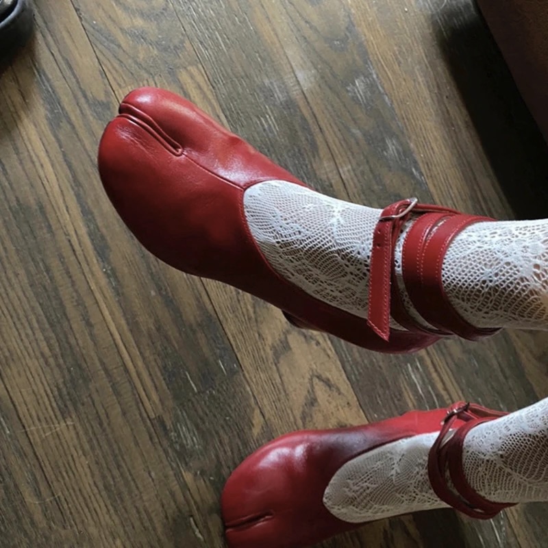 Vintage Fashion In 2026 - أحذية نسائية عصرية لربيع 2026 بكعب