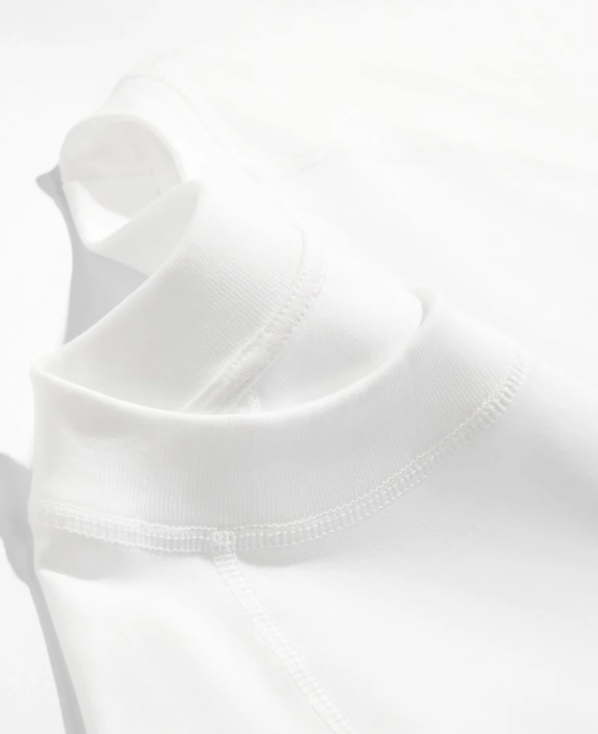 تي شيرت بتصميم الضفدع المرح، ب - مراجعة Quirky Vintage Fashion وسعره